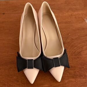 Elegant Cream and Black Bow Women's Shoes